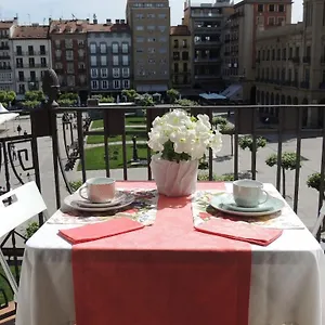 https://apt-apartamento-plaza-castillo.biarritzhotels.info